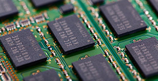 Sistemi di tracciabilità di produzione di prodotti elettronici